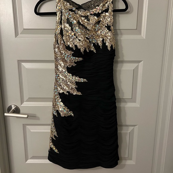 Jovani Black and Gold Sequin Open Back Cocktail Dress. Size 8 - Picture 7 of 7